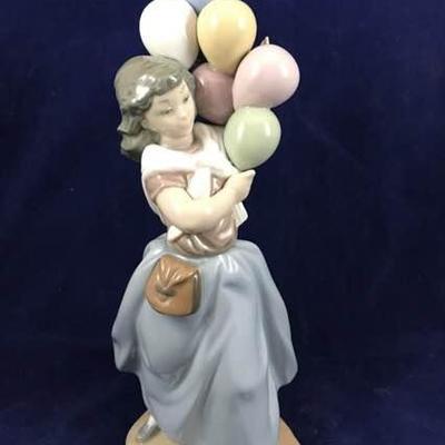 Lladro Balloon Seller