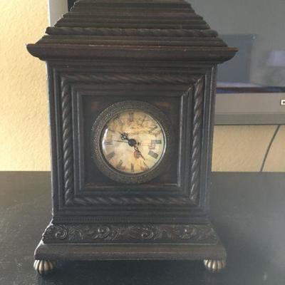 Vintage look clock
Battery operated
Full price $20.00; if interested call (314) 805-6219 