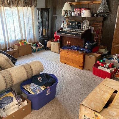 Estate sale photo