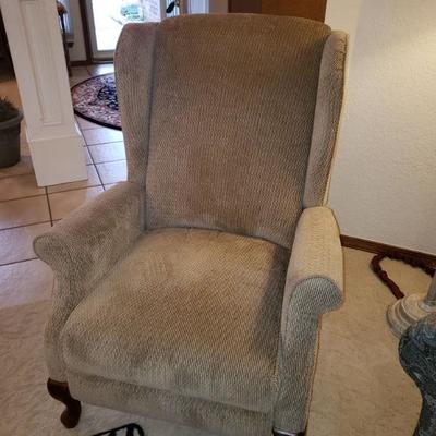 LA-Z-BOY CLASSIC LOOK MANUAL RECLINER, WINGBACK WITH CAMBRIDGE LEGS (2) $225 EACH OR $450 PAIR