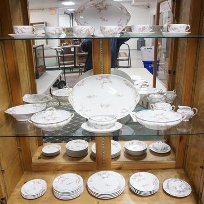 1028	38 PIECE CHESTERFIELD HAVILAND LIMOGES PARTIAL DINNERWARE SET, LARGEST PLATTER IS 16 3/4 IN 
