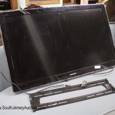  Flat Screen 43â€ â€œSamsungâ€ Television with Wall Mount Name and measure 
