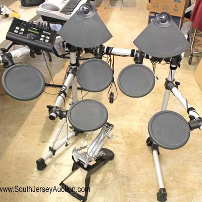  Electronic â€œYamaha DTX 500â€ Drum Set with Foot Pedal 