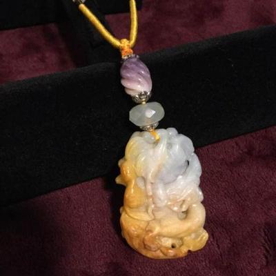 MLC044 Jade Dragon Pendant & Macrame Necklace