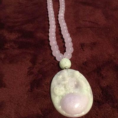 MLC186 Lavender Jade Pendant & Beads Necklace