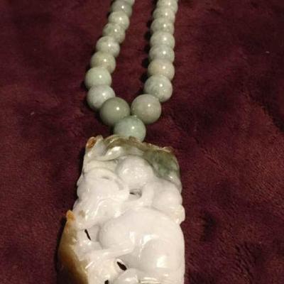 MLC178 Tri-Color Jade Pendant & Beads Necklace