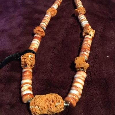MLC075 Spiny Coral Necklace 