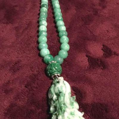 MLC182 Carved Jade Pendant Beaded Necklace