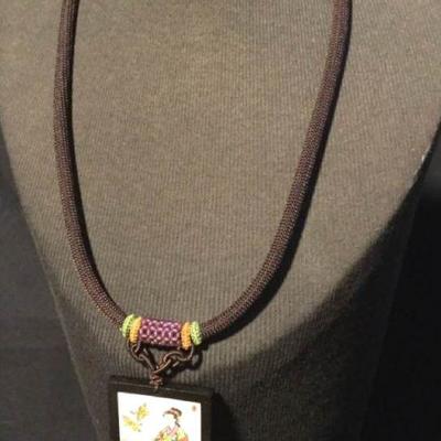 MLC039 Scrimshaw Etched Asian Lady Pendant Necklace