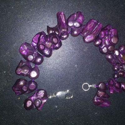 https://www.ebay.com/itm/124131357502 Rxb002: STERLING SILVER AND PURPLE PEARL BRACELET $20.00