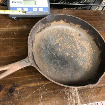 https://www.ebay.com/itm/124123628257 LAN783 10 5/8 in Cast Iron Skillet $15