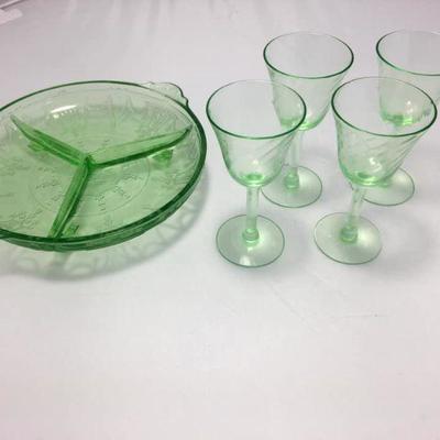 https://www.ebay.com/itm/124123461331 KB0010: Green Depression Glass with Plate, 5 pieces