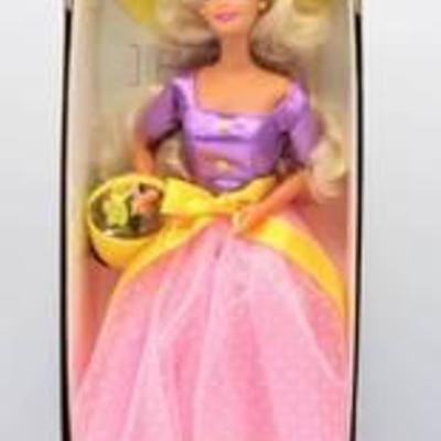 1995 AVON Exclusive Special Edition SPRING BLOSSOM BARBIE - First in a Series #15201