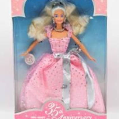 1997 35th WAL-MART ANNIVERSARY Special Edition Barbie #17245