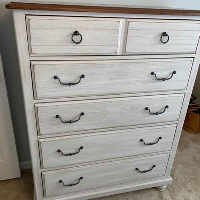 Farmhouse Chest Of Drawers