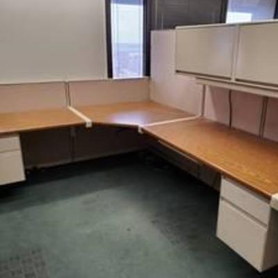 Nice L-Shaped Steelcase Desk Setup