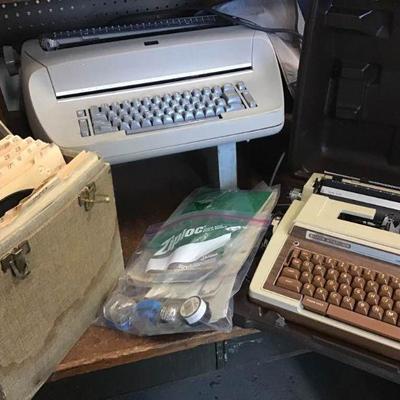 Vtg Electric Typewriters