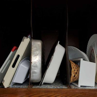 3 Cupboards Full of Kitchen Appliances
Items include, food display trays, cooking sheets, blender, and more !