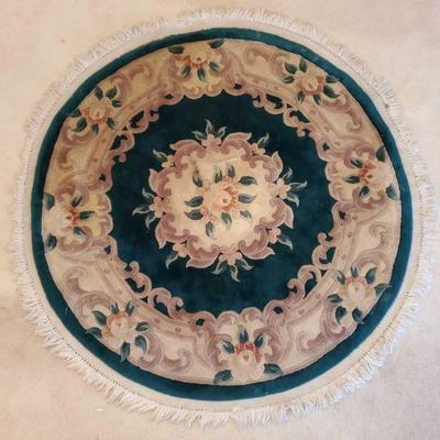 Round Hand Woven Area Rug
Measures Approx 66"Ã—66"