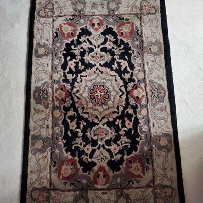  3' x 4'6" Rug