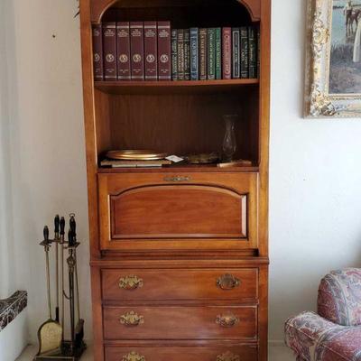 1970s Traditional Thomasville Furniture Combinations Collection 32" Drop Front Bookcase Secretary / Wall Unit
Measures approx...