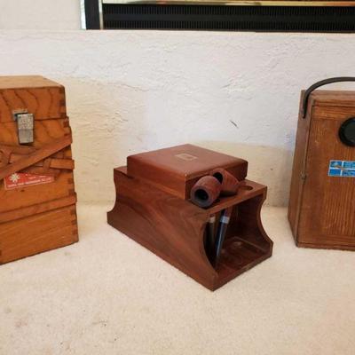 2 Antique Compasses, Pipe Case
2 Antique Compasses, and Pipe Case, Pip Case Includes 2 Pipes