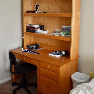 Vermont Tubbs desk with hutch