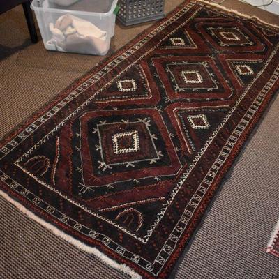 Hand knotted rug, approx. 3'8" X 8'