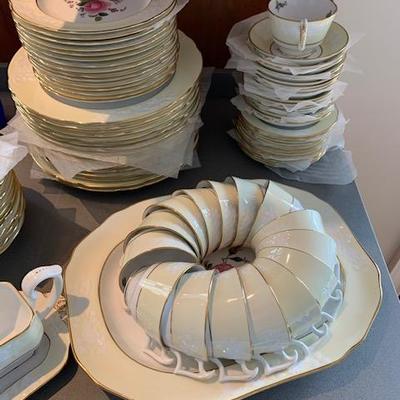 Spode Maritime Rose R9213 AH-MAZING Set of over 85 Pieces $575.00