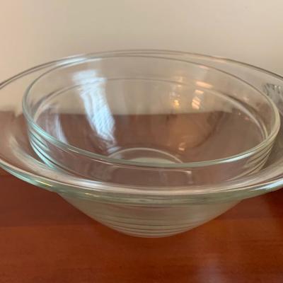 $10- clear bowls (set)
