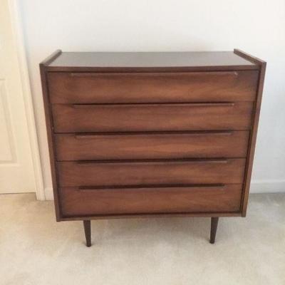 Mid-Century Modern Five Drawer Dresser