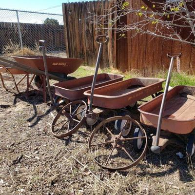 3 wagons, 2 wheelbarrows, 2 steel wheels
2 Radio Flyer wagons 1 Fedcal Flyer wagon 1 Radio Flyer wheel barrow 1 True Temper wheelbarrow 2...