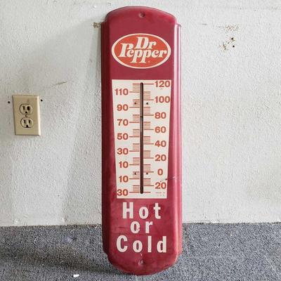 Vintage Dr Pepper thermometer
Vintage Dr Pepper thermometer. Measures approx. 27