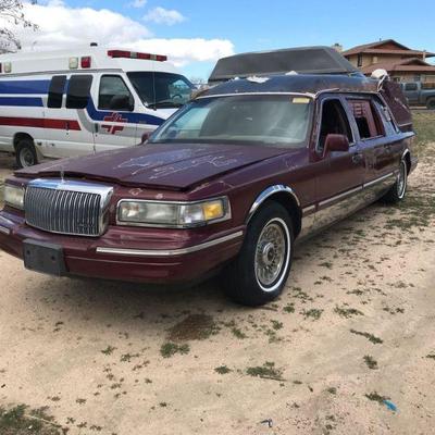 103: 1996 Lincoln Hurst
Year: 1996
Make: Lincoln
Model: Town Car
Vehicle Type: Passenger Car
Mileage: 39380
Plate:
Body Type: 4 Door...