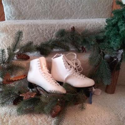 Brand New Pair Daoust Gold Womens Figure Skates
