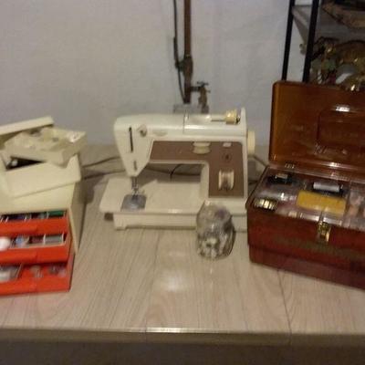 Singer Sewing Machine and Lots of Accessories