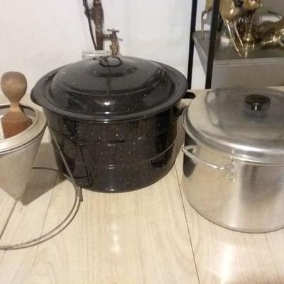 Water Bath Canner, Colander, and Stock Pot