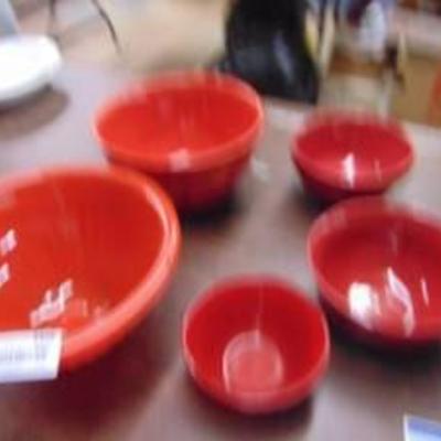 5 Red Bowls - unmatching