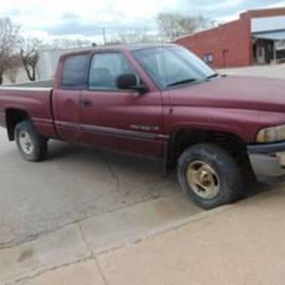 2003 Dodge Truck - Runs & Drives- New Tires - 155K Miles 4 wheel drive does not engage - Needs Brakes - Check Engine Light is on - Engine...