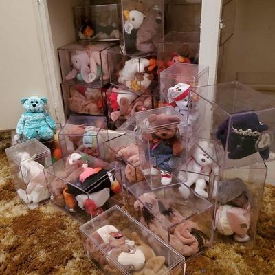 Beanie Babies in Boxes +