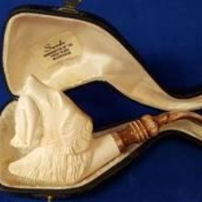 Meerschaum Deluxe Hand Carved Pipe ~ Hunting Dog with Case ~ 6 12 in. long ~ Used
