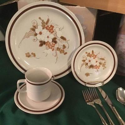 Stoneware Dishes & Oneida Flatware