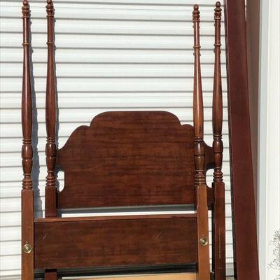 https://www.ebay.com/itm/114152358042 SL3029: Early American Twin Poster Bed Local Pickup