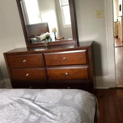 PA002 Chest of Draws $145, Comforter $20 .
We will not hold unless Paid for
Venmo @Rafael-Monzon-1
PayPal: Agesagoestatesales@gmail.com...