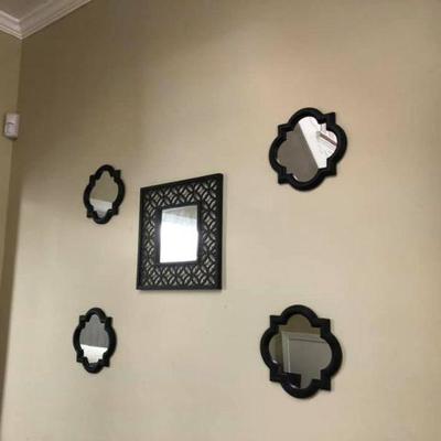 PA039 5 Mirror Set $20 .
We will not hold unless Paid for
Venmo @Rafael-Monzon-1
PayPal: Agesagoestatesales@gmail.com
Facebook Message...