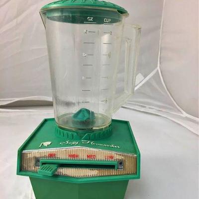 https://www.ebay.com/itm/124145398207 KB0087: Vintage 1960s Suzy Homemaker Budget Blender $20