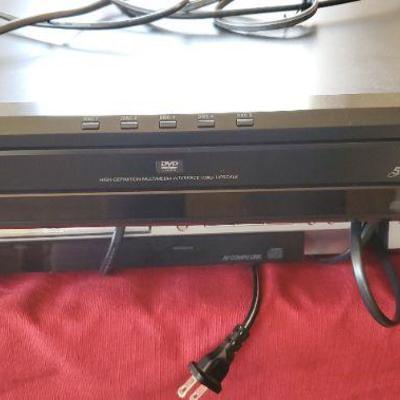 *PRESALE #74 - Lot 2 DVD players & 1 VHS player ($50/lot)