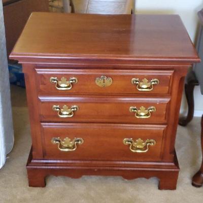 *PRESALE* #22 - 4 Piece Stanley Furniture Solid Wood Bedroom Set, All Matching, All Very Good Condition, Drawers Slide Smoothly - Queen...