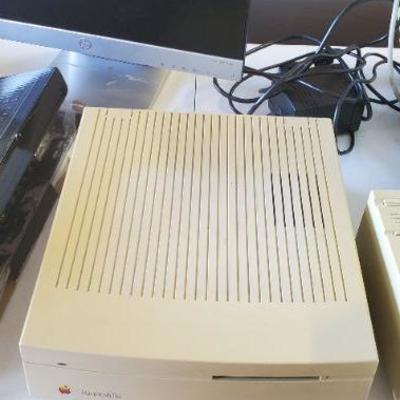 *PRESALE #34 - Complete Vintage 1999 Macintosh II Si Desktop Computer, comes w/ monitor, harddrive, printer, mouse, keyboard, floppy...