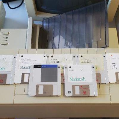 *PRESALE #34 - Complete Vintage 1999 Macintosh II Si Desktop Computer, comes w/ monitor, harddrive, printer, mouse, keyboard, floppy...